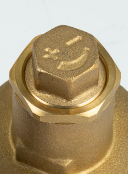 Zawór do automatycznego napełniania instalacji FAM, 0,5÷3,0 bar, GW G1/2", z manometrem