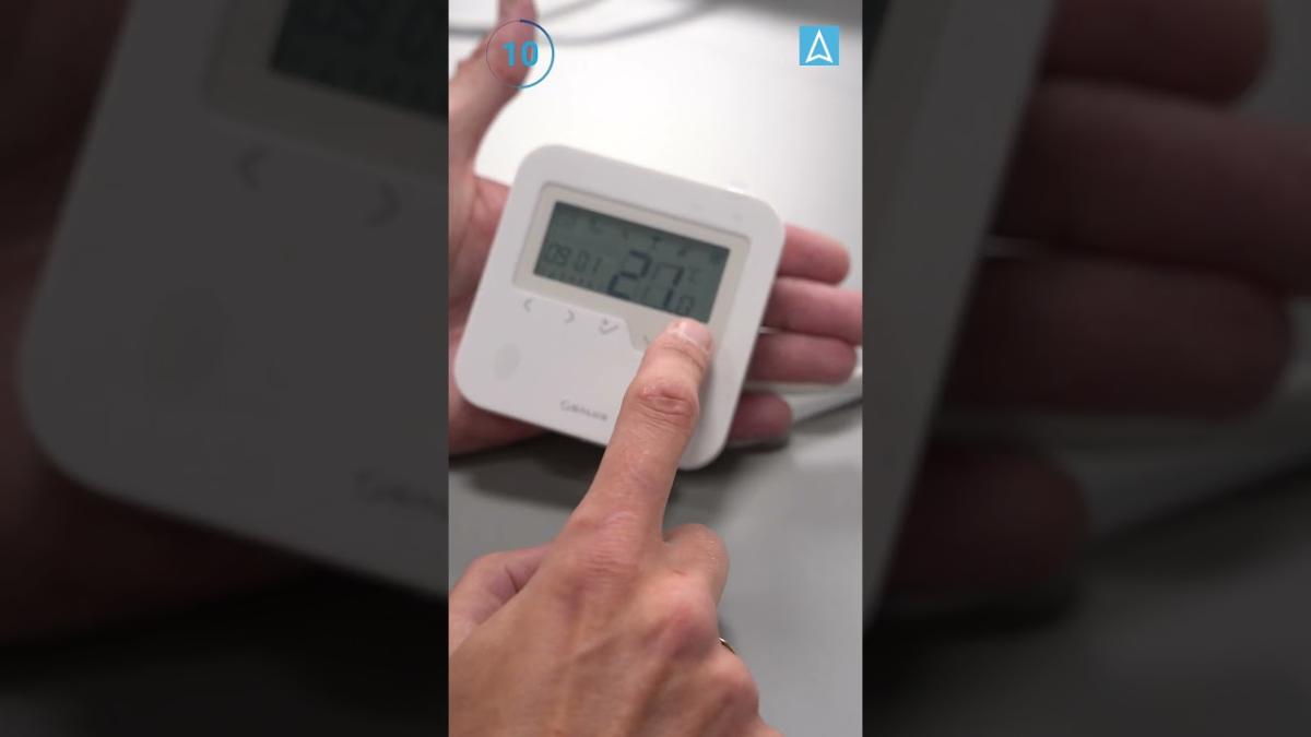 Jak ustawić temperaturę na regulatorze SALUS HTRP230?