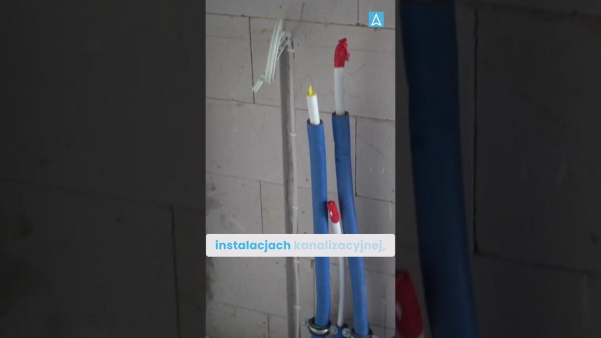 Kiedy na etapie budowy domu montować instalację podłogową? ⏳