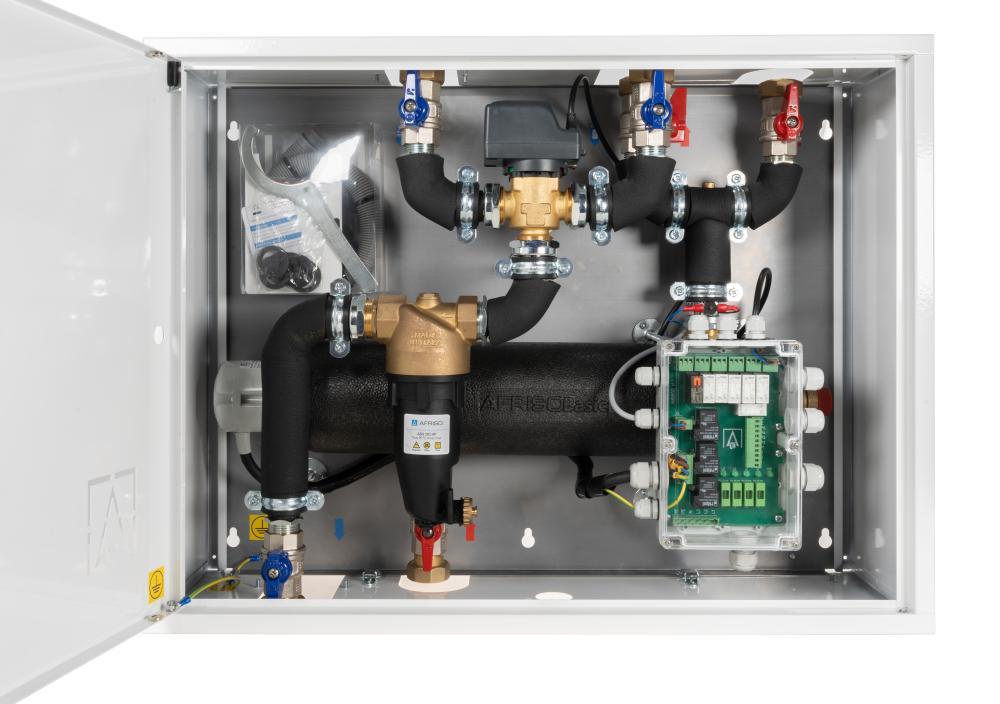 Moduł hydrauliczny do pomp ciepła AMB 900, z grzałką zanurzeniową 9 kW, zaworem przełączającym AZV, separatorem zanieczyszczeń ADS 181, przyłącza G1¼"